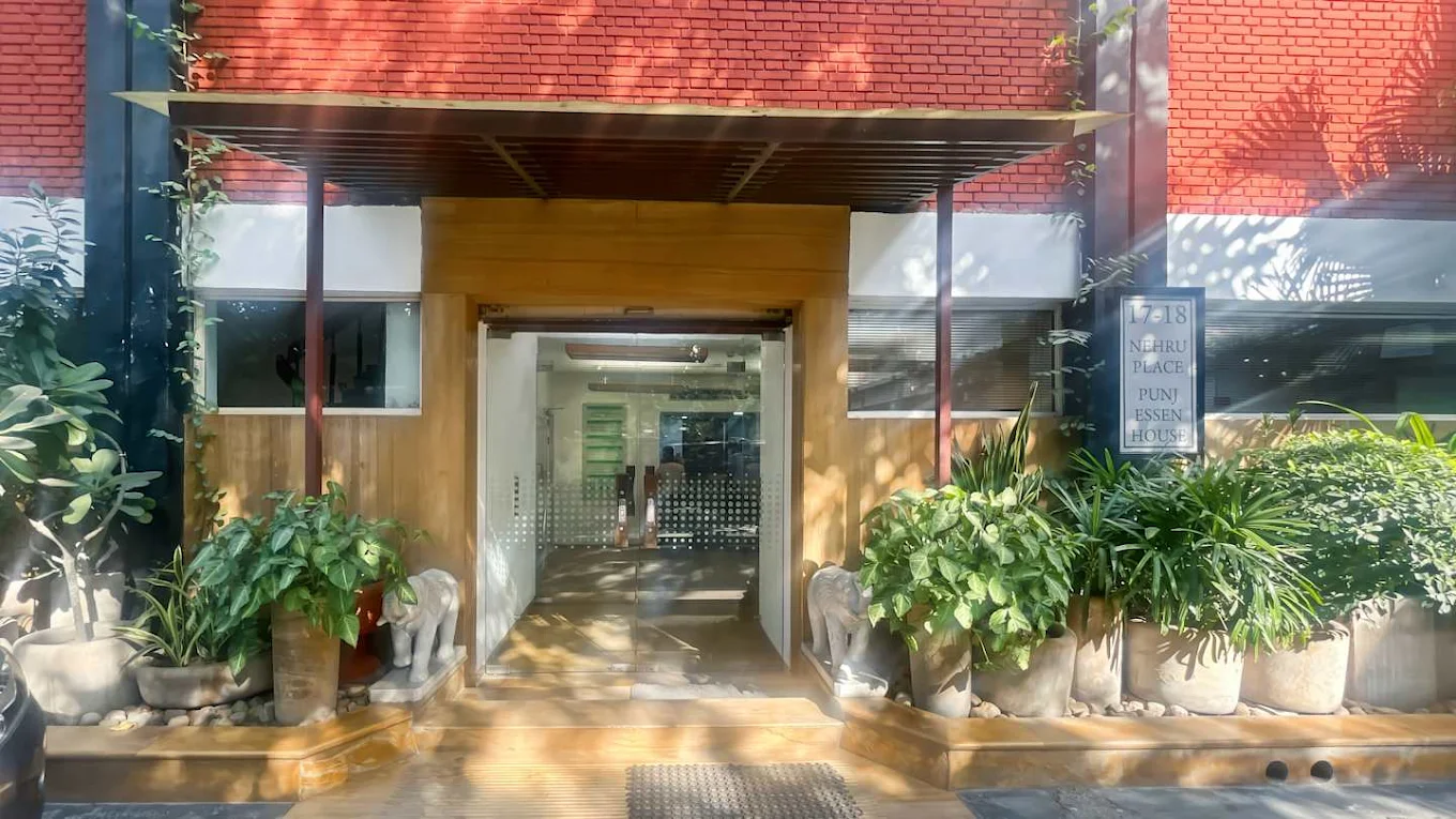 Delhi — exterior (placeholder)